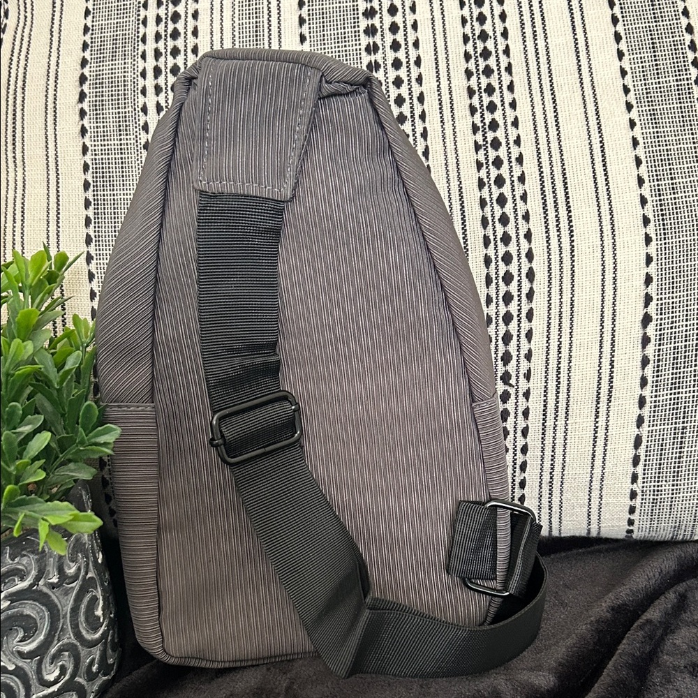 Gray Sling Bag NIP - Picture 2 of 7